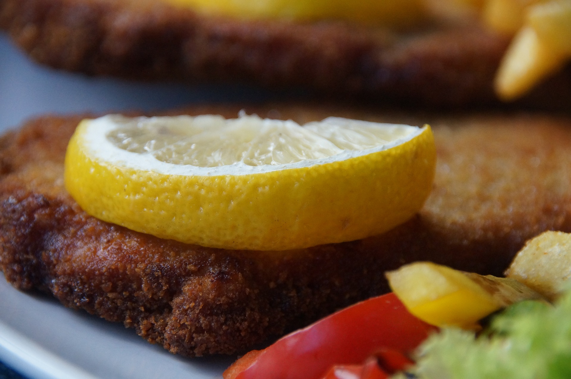 Die Kunst des Genusses: Eine Tiefenreise in das Schnitzel Wiener Art